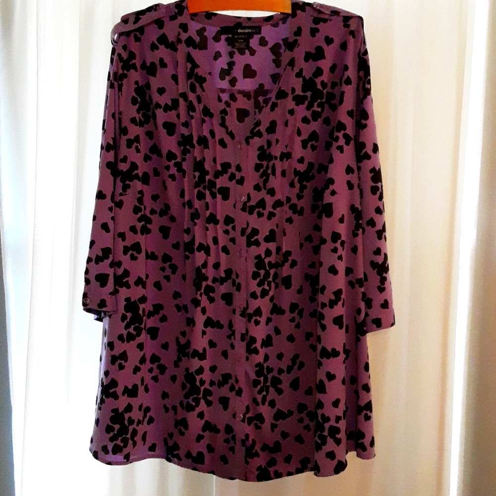 Denim 24/7, purple and black v-neck button down blouse, size 32W.